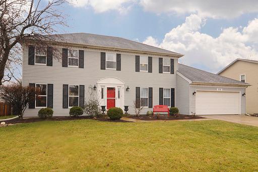 216 N Whispering Hills Dr., Naperville, IL 60540