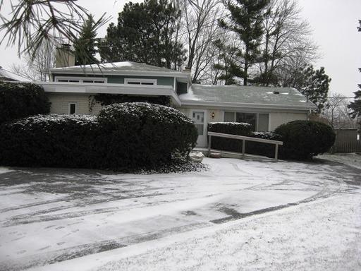 3826 Lake Ave., Wilmette, IL 60091