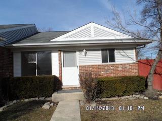 155 Jamestown Ln., Bolingbrook, IL 60440