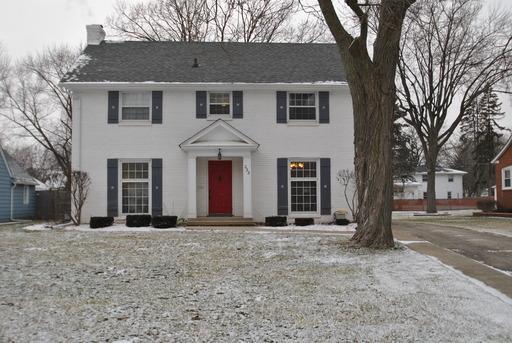 233 S Elmwood Dr., Aurora, IL 60506