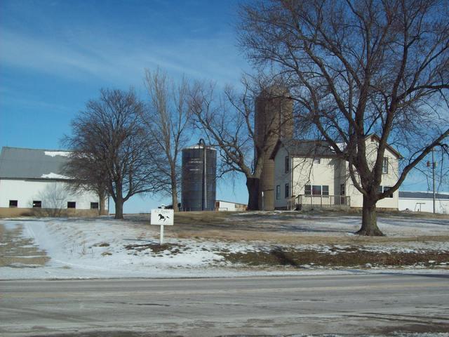 15227 Il Hwy 92, Walnut, IL 61376