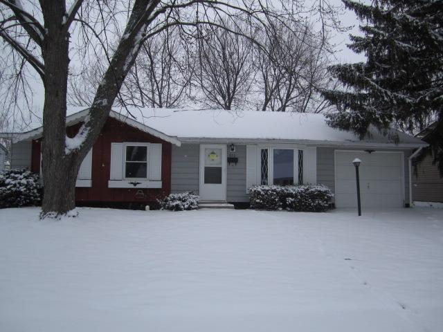 810 Sunset Cir., Streamwood, IL 60107