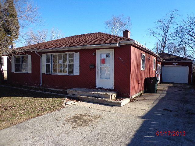 1021 Mary Ave., Winthrop Harbor, IL 60096