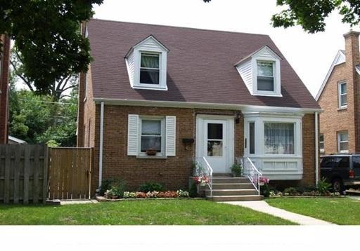 1373 Evergreen St., Des Plaines, IL 60016