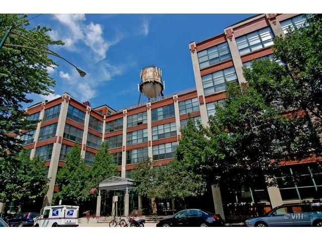 1800 W Roscoe St. #406, Chicago, IL 60657