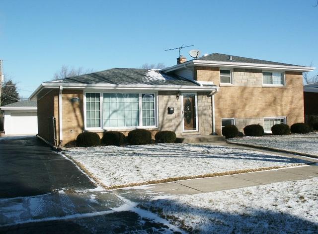 7932 Churchill Ave., Morton Grove, IL 60053