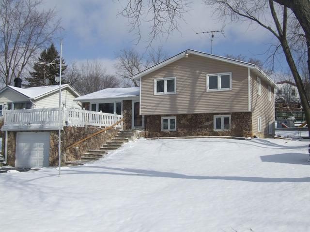 33031 John Mogg Rd., Grayslake, IL 60030