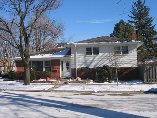 5455 W Grove St., Skokie, IL 60077