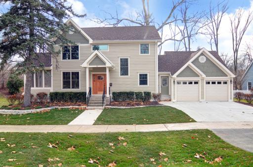 47 Harris Ave., Clarendon Hills, IL 60514