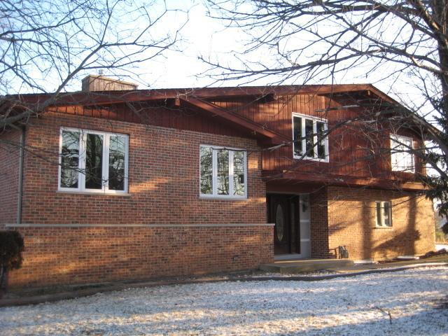 20W394 Army Trail Blvd., Addison, IL 60101