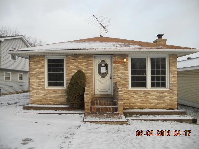 1519 N Hickory Ave., Round Lake Beach, IL 60073