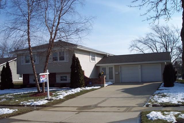 1235 Mayfield Ln., Hoffman Estates, IL 60169