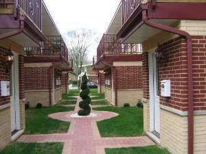 1027 Dodge Ave. #B, Evanston, IL 60202