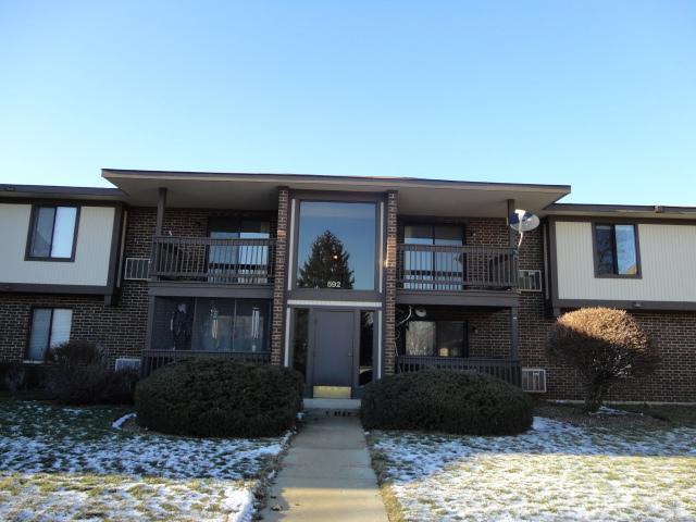592 Somerset Ln. #6, Crystal Lake, IL 60014