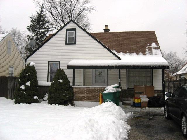 1526 North Ave., Round Lake Beach, IL 60073