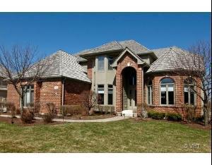 542 Waters Edge Dr., South Elgin, IL 60177