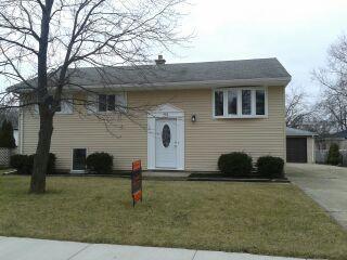 402 Holden Ave., Romeoville, IL 60446
