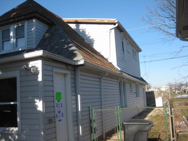 6300 W Eastwood Ave., Chicago, IL 60630