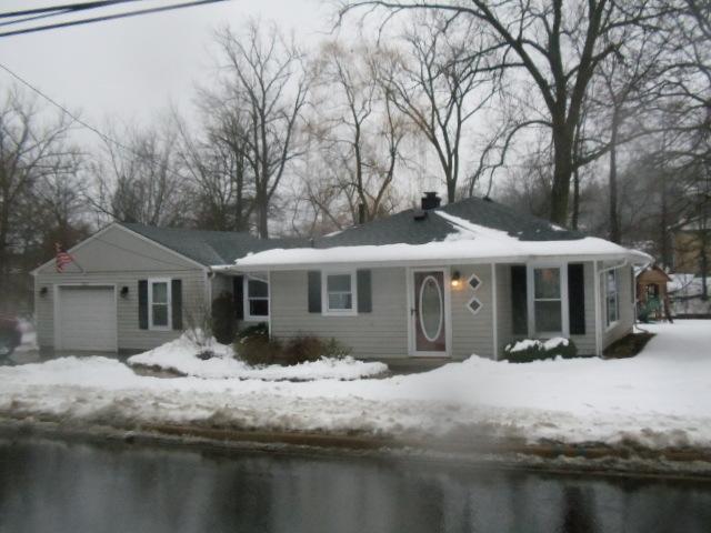 257 Edgewood Dr., Algonquin, IL 60102
