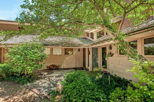 1106 Fairway Ln., Northbrook, IL 60062