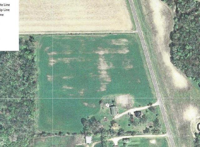 753 Searls Rd., Amboy, IL 61310