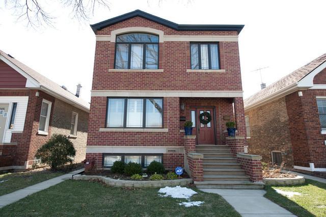 2439 W Berenice Ave., Chicago, IL 60613