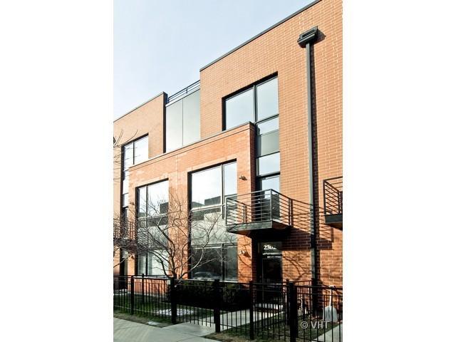 2302 W Wolfram St., Chicago, IL 60618