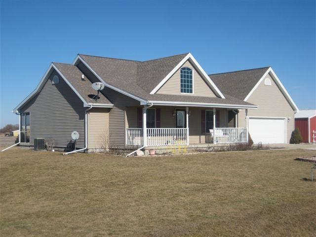 1082 E 3100n Rd., Clifton, IL 60927
