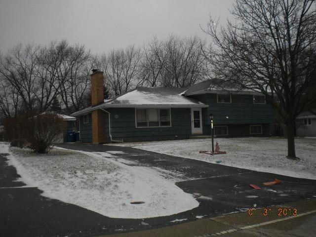 5318 Clover Dr., Lisle, IL 60532