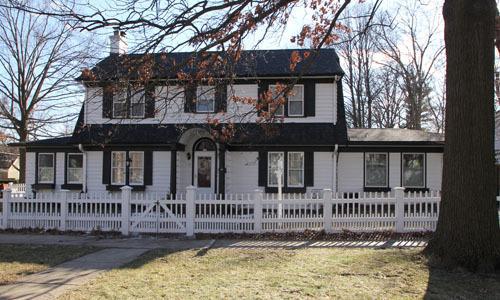 402 Franklin St., Geneva, IL 60134