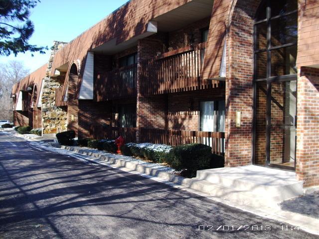 6329 Clarendon Hills Rd. #12A, Willowbrook, IL 60527