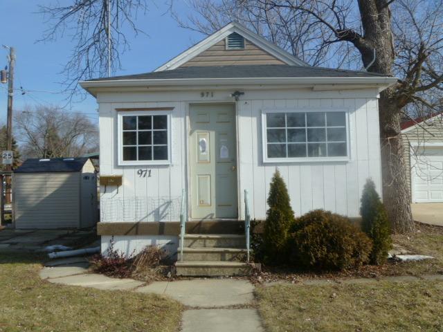 971 High St., Aurora, IL 60505
