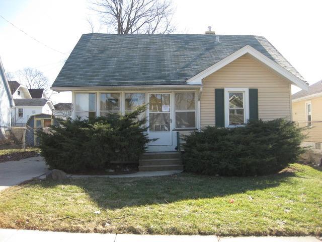 827 George Ave., Aurora, IL 60505