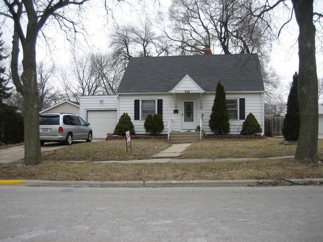 938 Windsor Ave., Aurora, IL 60505