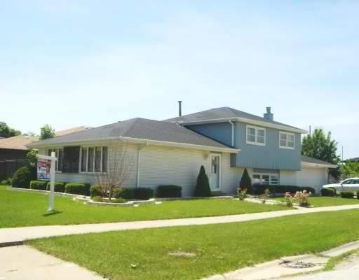 10100 S Mansfield St., Oak Lawn, IL 60453