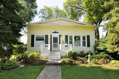 409 Cottage Ave., Glen Ellyn, IL 60137