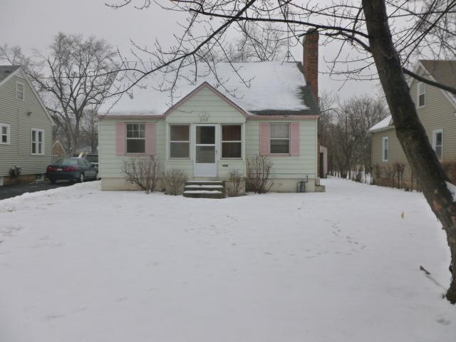 803 Flossmoor Ave., Waukegan, IL 60085