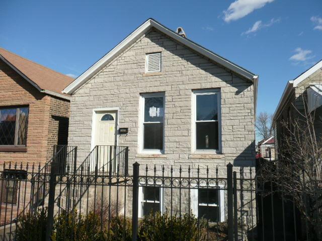 3325 S Oakley Ave., Chicago, IL 60608