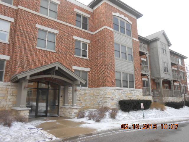 275 E Railroad Ave. #304, Bartlett, IL 60103