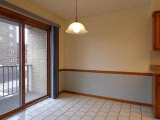 1380 Oakwood Ave. #204, Des Plaines, IL 60016