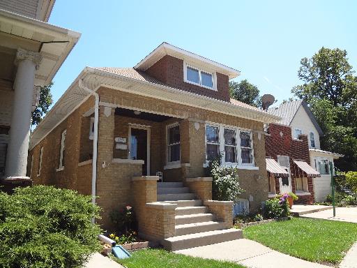 330 Circle Ave., Forest Park, IL 60130
