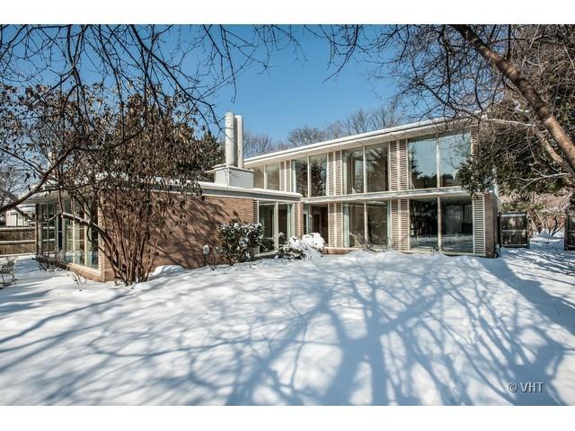 2633 Kenilworth Ave., Wilmette, IL 60091