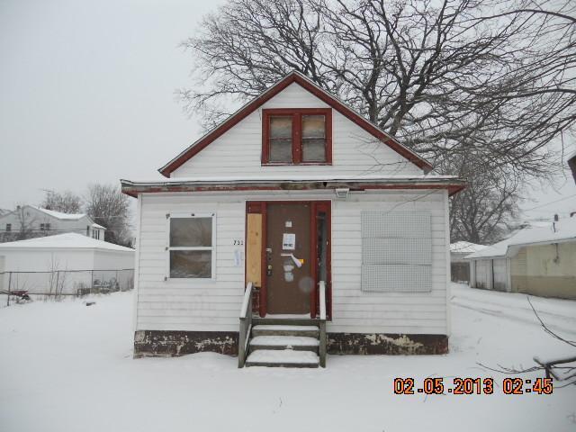 731 S Jackson St., Waukegan, IL 60085