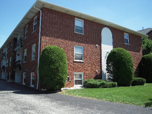 515 N Cass Ave. #2B, Westmont, IL 60559