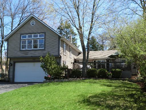 211 George St., Barrington, IL 60010