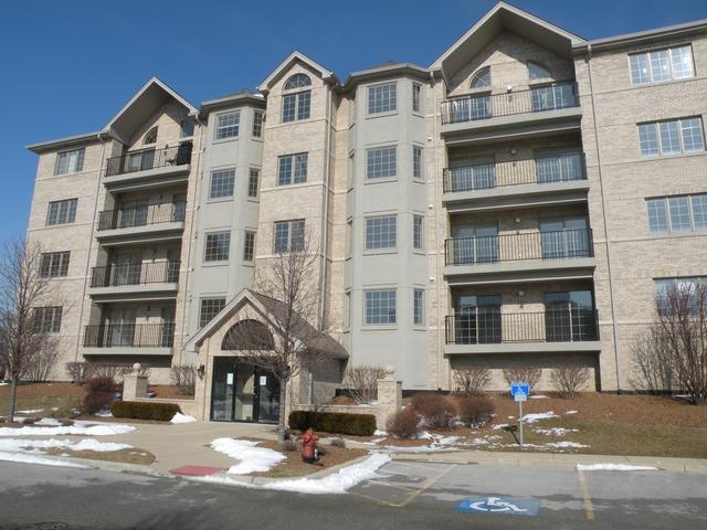 8505 Woodward Ave. #402, Woodridge, IL 60517