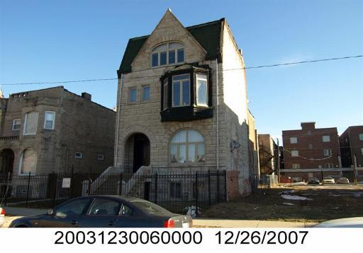 4215 S Calumet Ave., Chicago, IL 60653