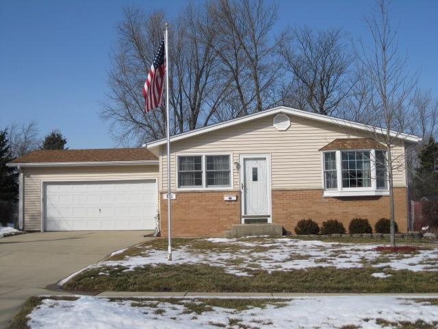 913 Susan Ct., Dekalb, IL 60115