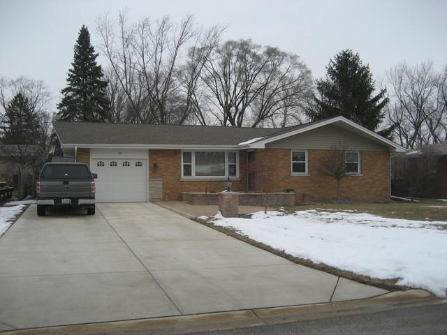 319 W State St., North Aurora, IL 60542