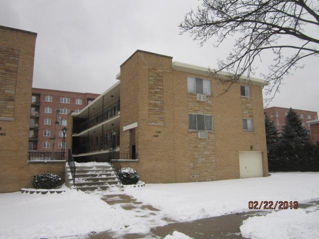 1501 Brown St. #20, Des Plaines, IL 60016